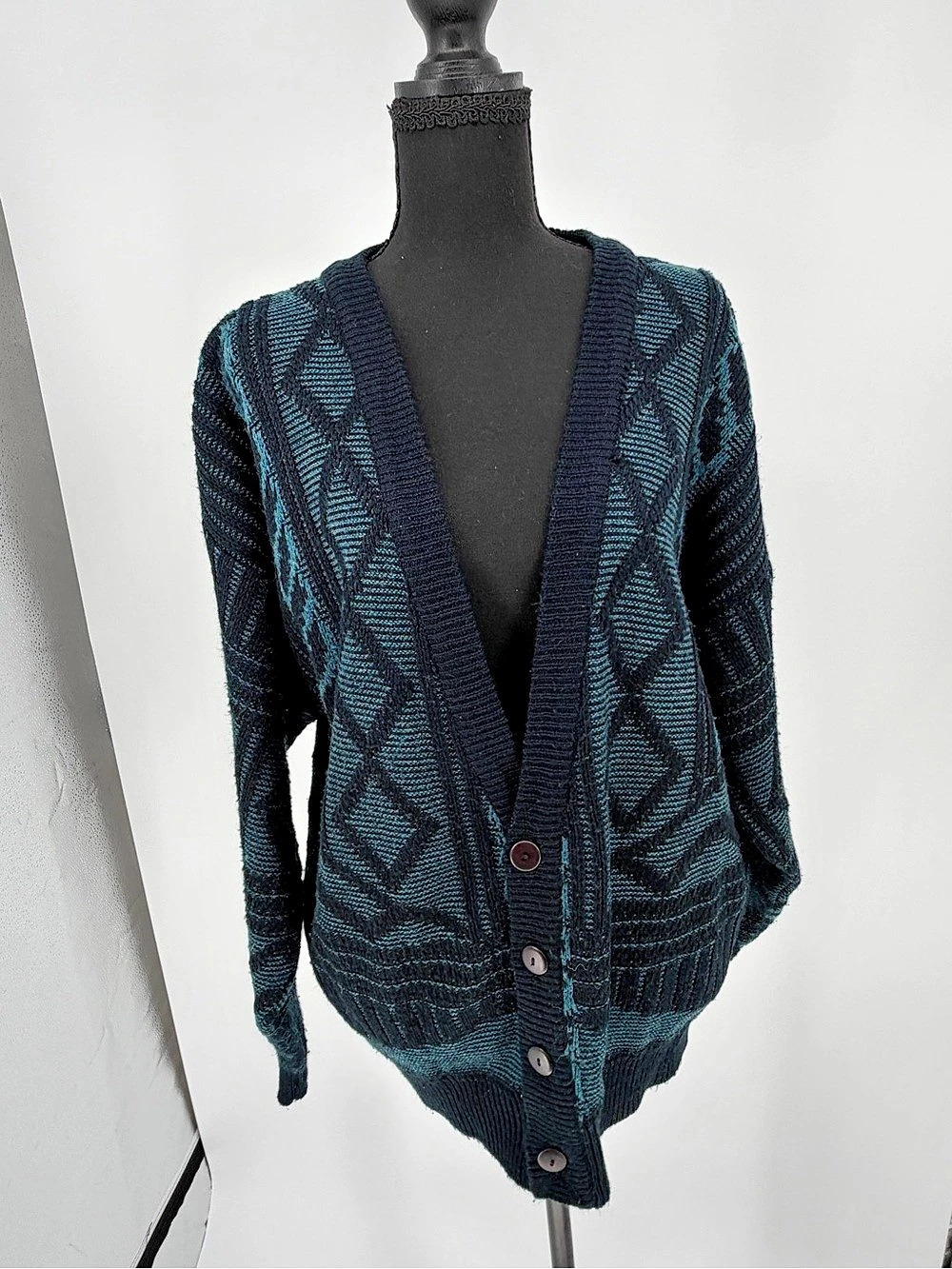 Vintage: Carriage House Geometric Knit Cardigan in Blue & Black Size Medium
